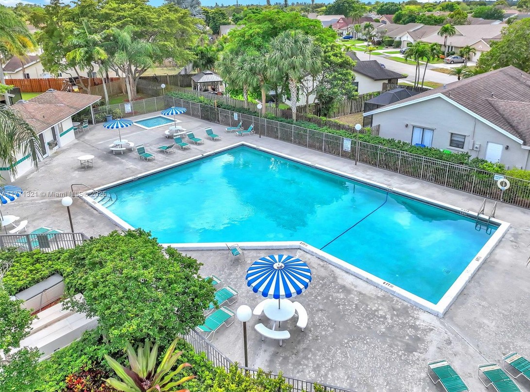 10630SunriseCommunityPool