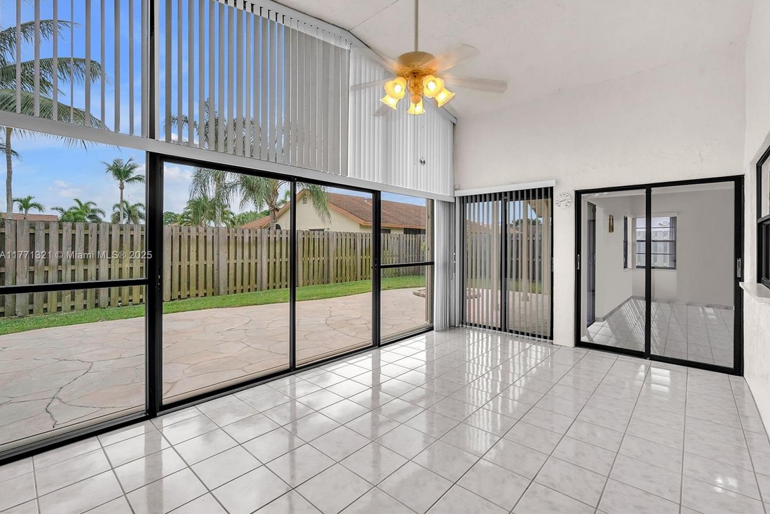 10630SunriseIndoorPatio2