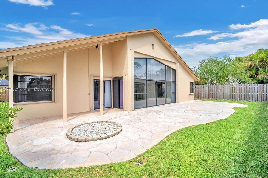 10630SunrisebackYard