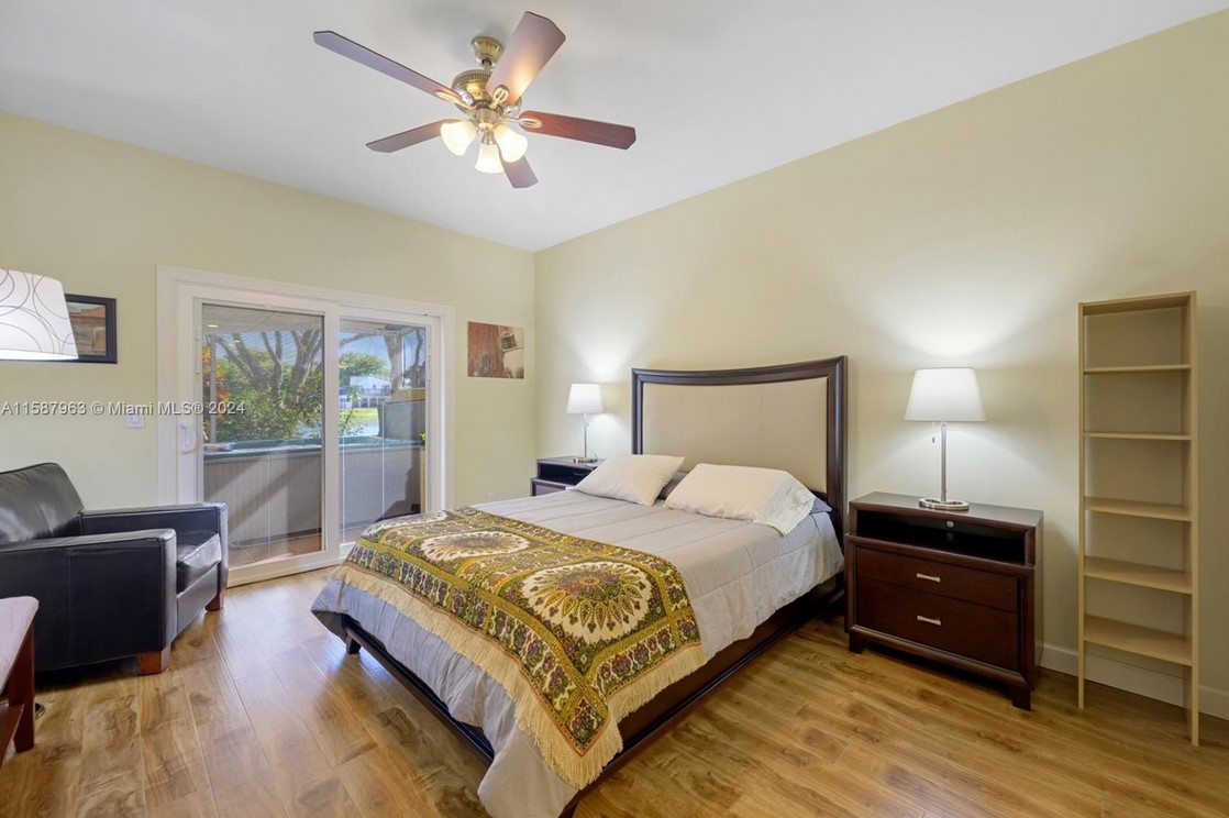 11235CoralSpringsBedrm