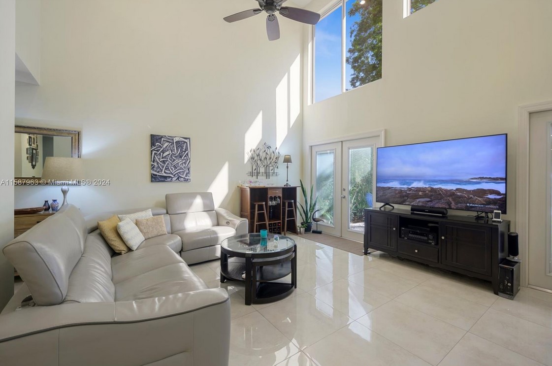 11235CoralSpringsLiving