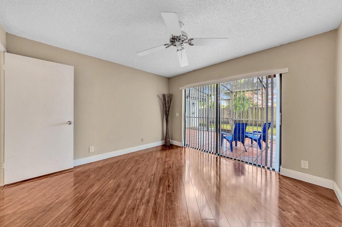 1883PlantationBedrm_3rd4