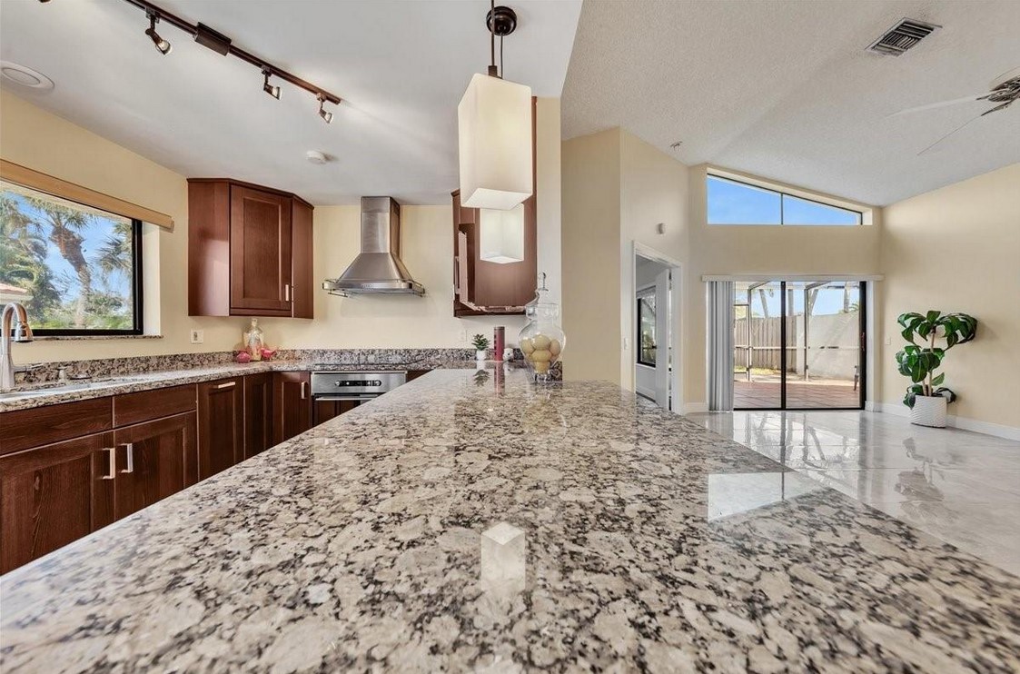 1883PlantationKitchen4