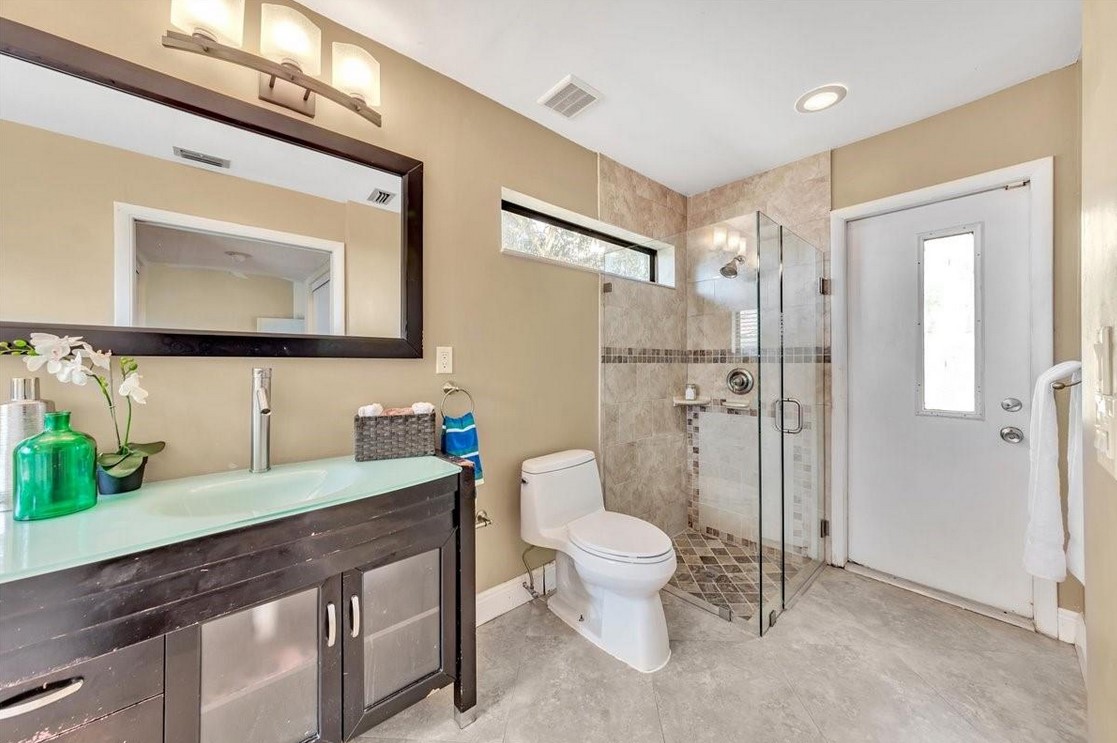 1883PlantationMasterbathrm3