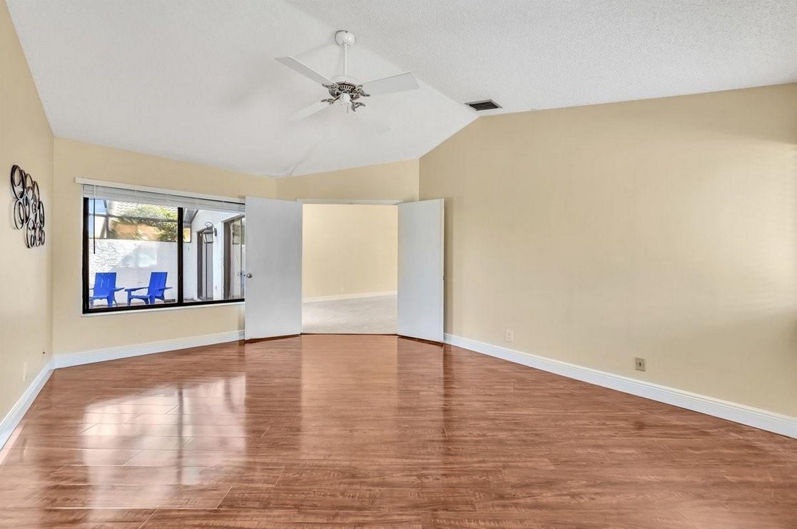 1883PlantationMasterbdrm2