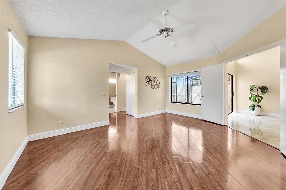 1883PlantationMasterbdrm3