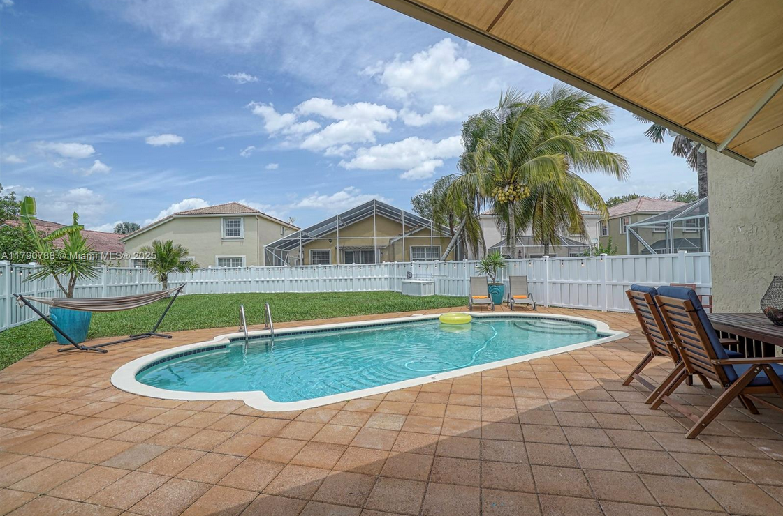 12363CoralSpringsRentalBPool