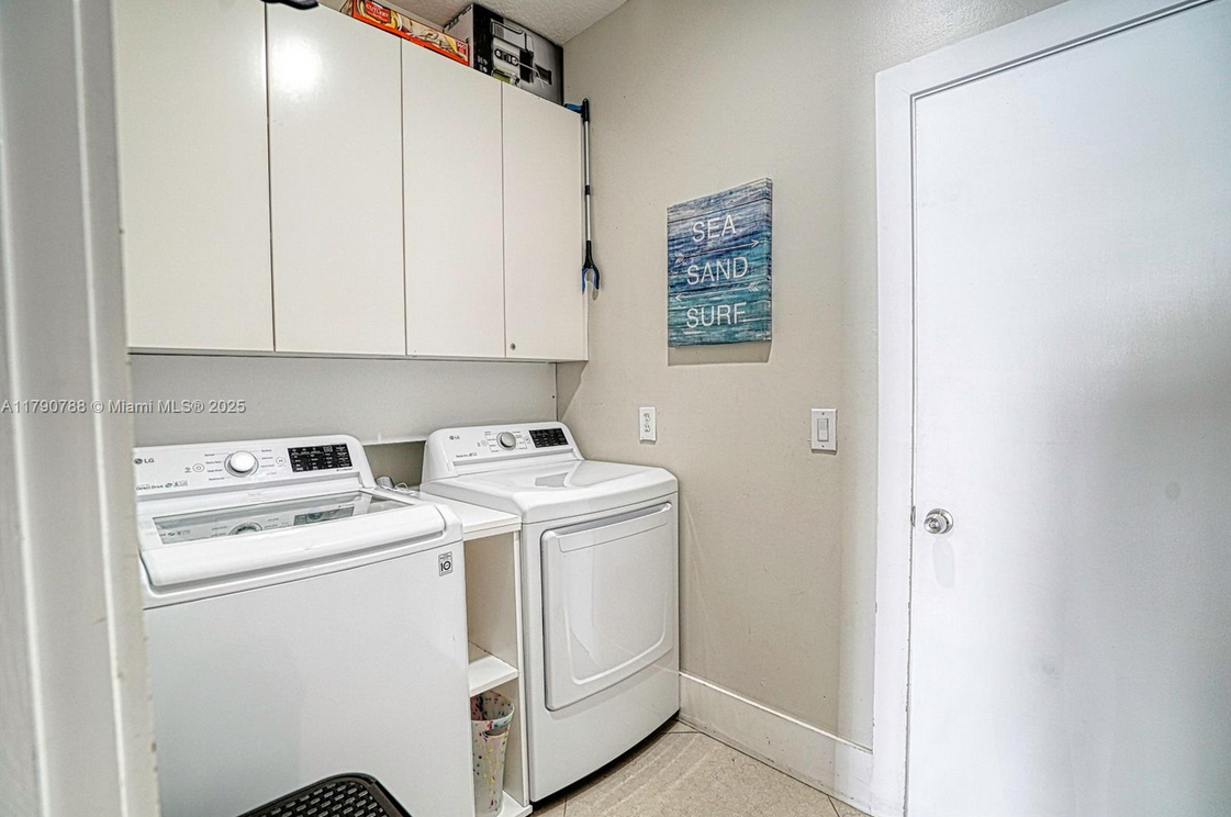 12363CoralSpringsRentalWashrm