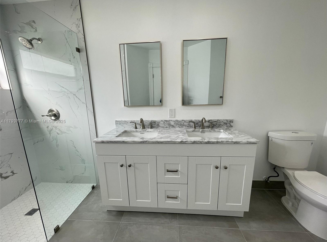 211SunriseRentBathrm