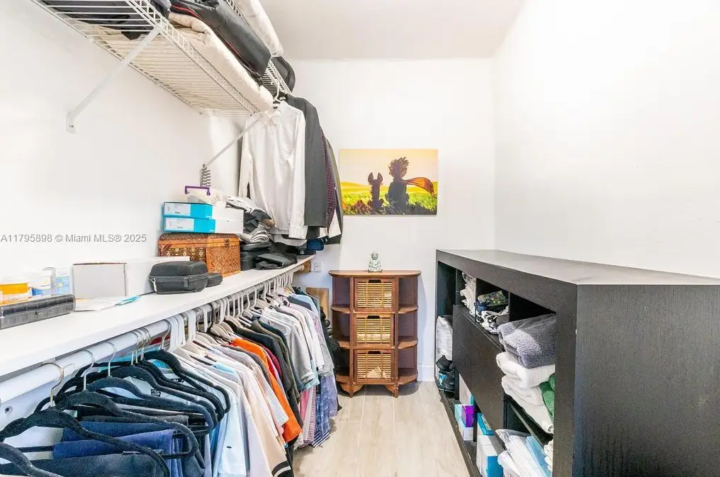 5715Tamarac2BedrmCloset