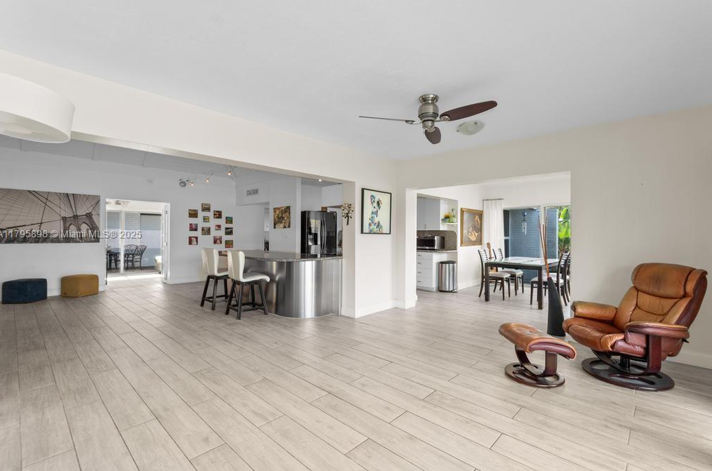 5715TamaracLivivngrm2