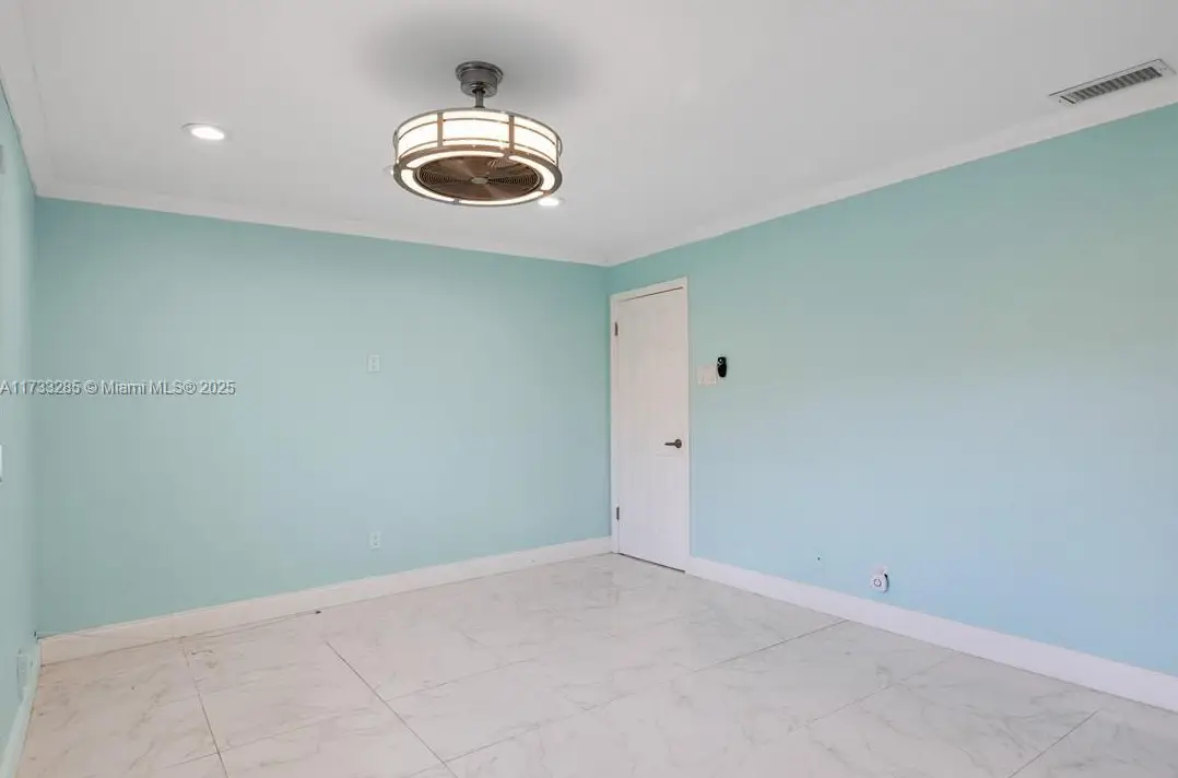 9106NWTamaracBedrmAng