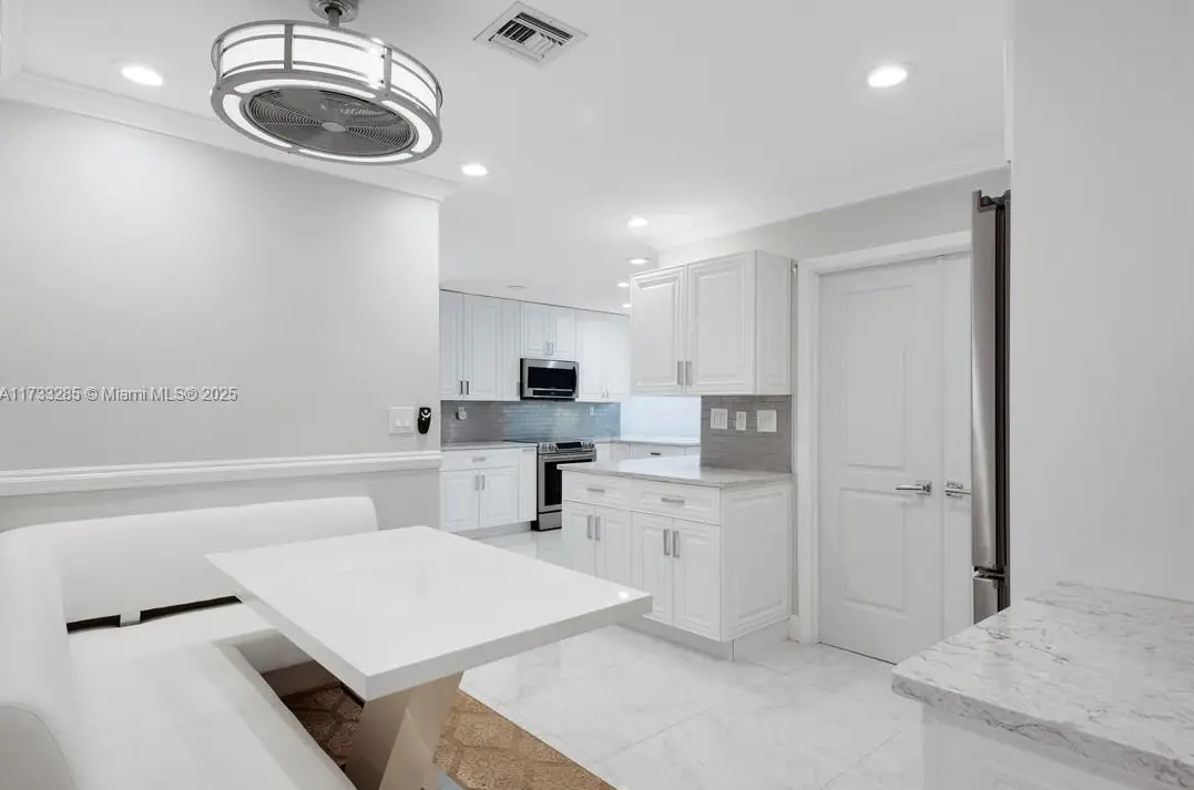 9106NWTamaracKitchDine