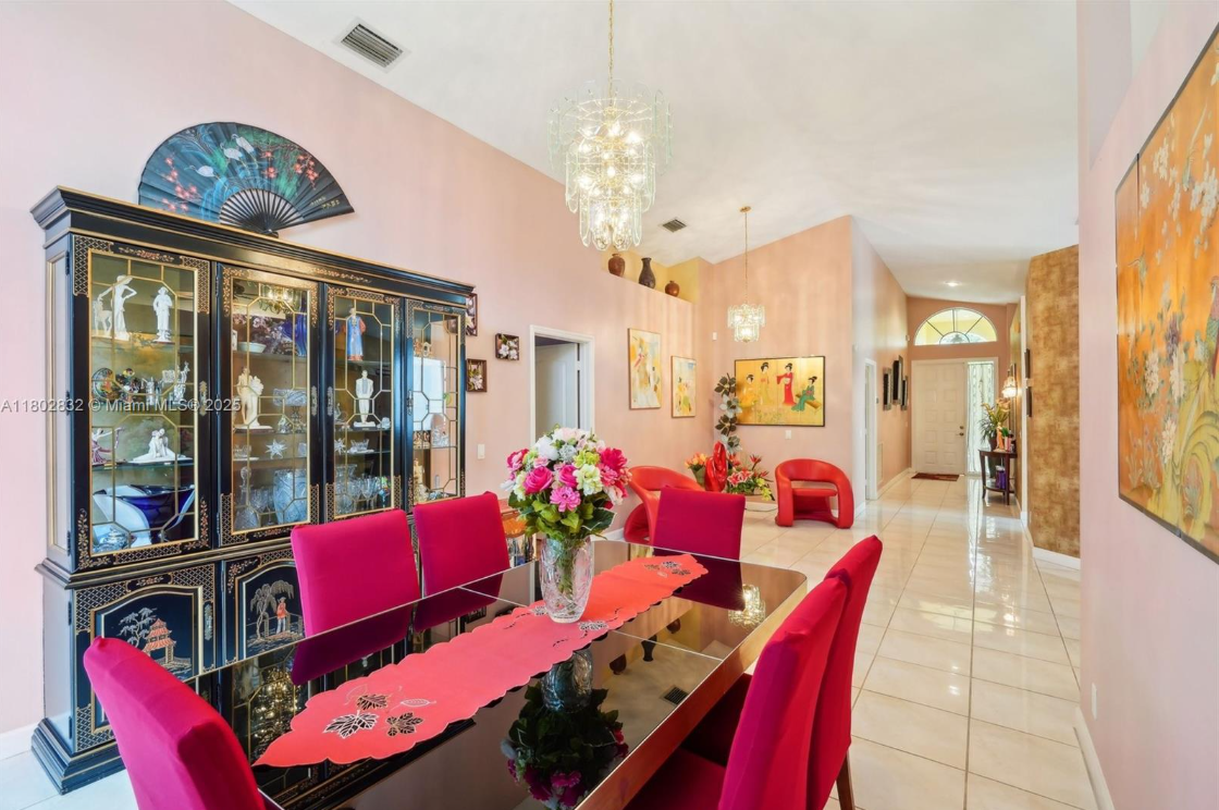 11672CoralSpringsDingRm2