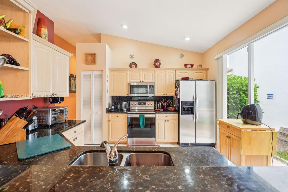 11672CoralSpringsKitchen4