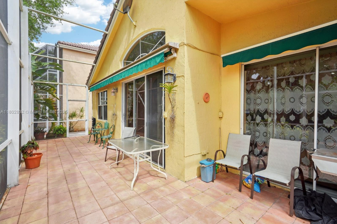 11672CoralSpringsRerPatio