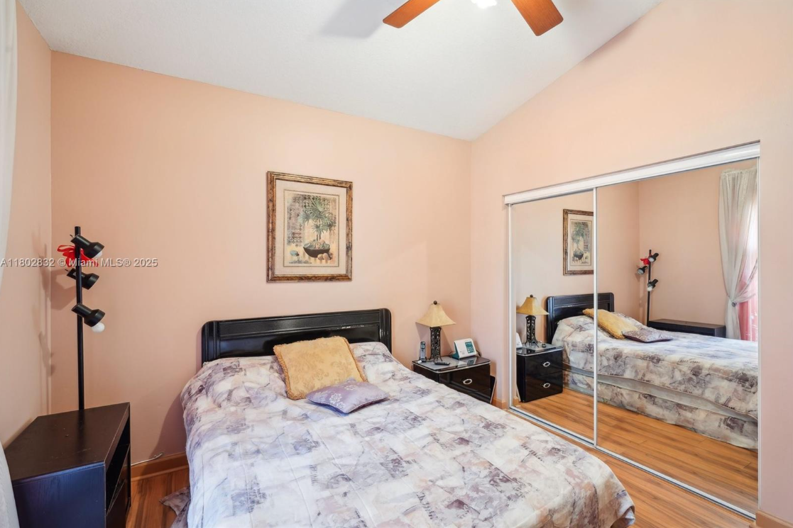 11672CoralSpringsTVrm2_2nd