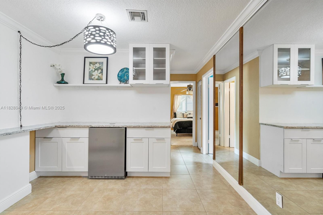 7306TamaracKitchenCounter2