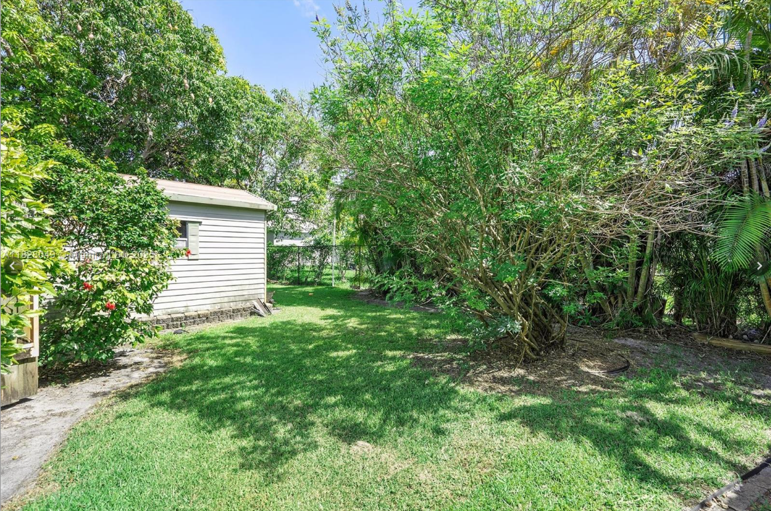 7306TamaracRearyard2