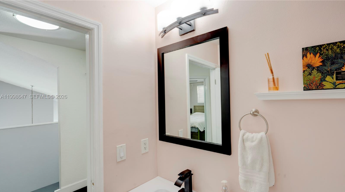 1237Sunrise1stBathroom2