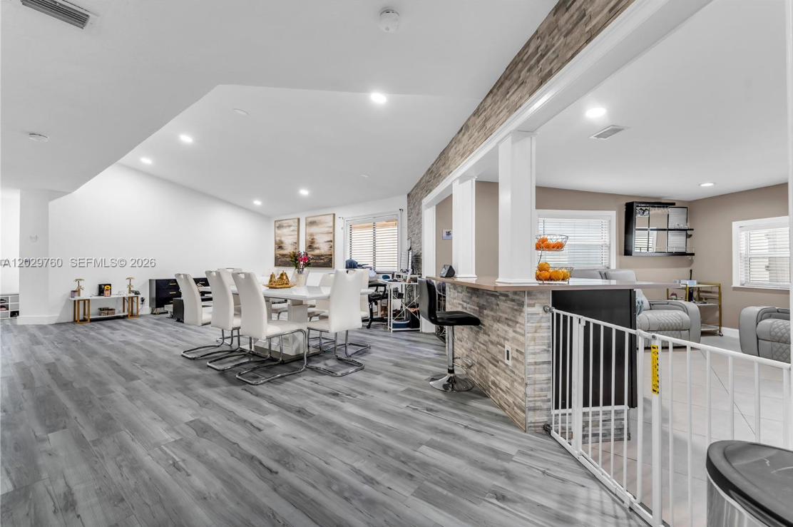 171MiramarDiningLivingRm2