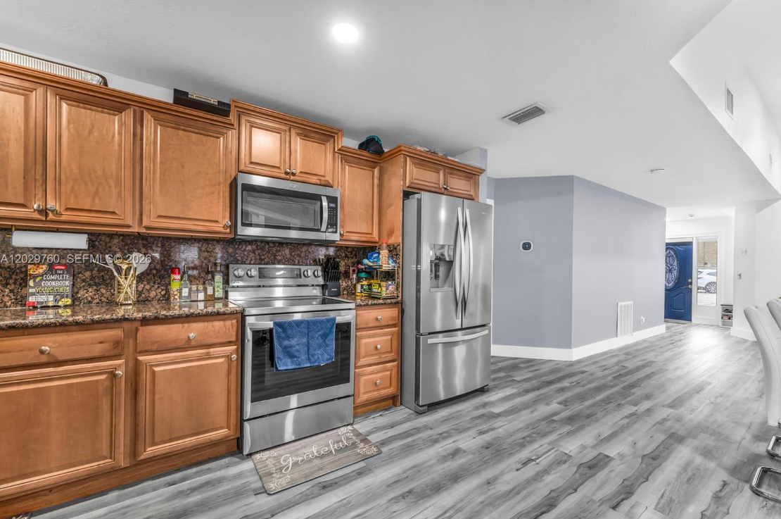 171MiramarKitchen