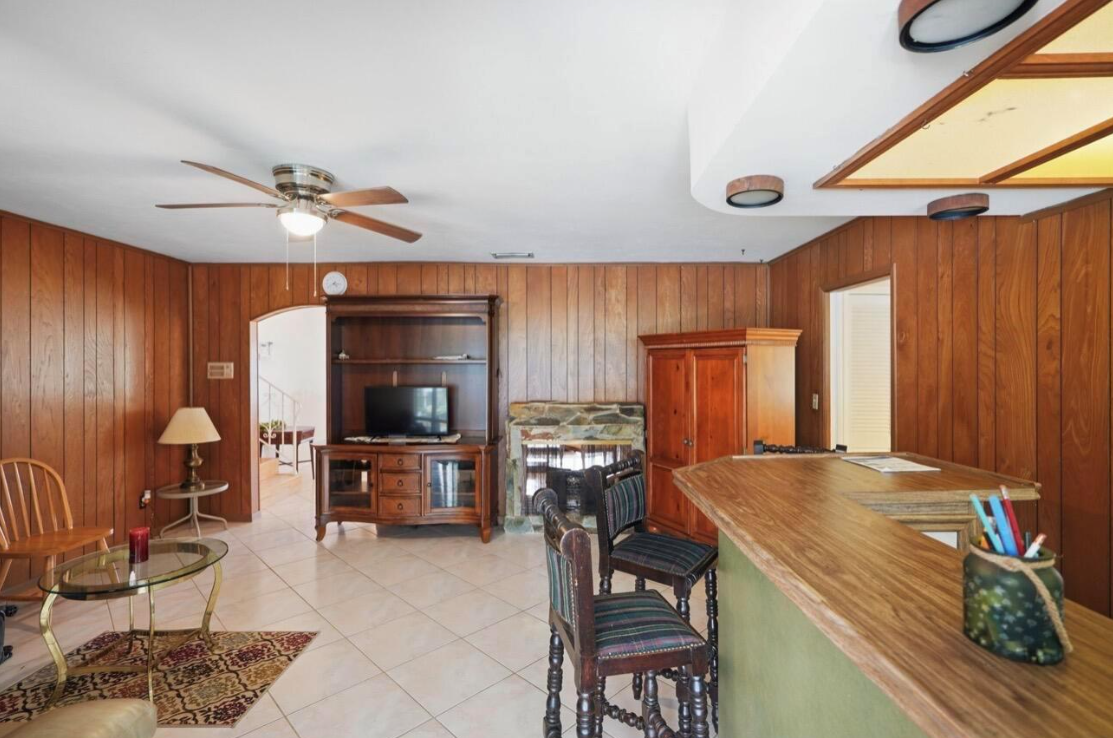 4490LauderdaleLakesDen2