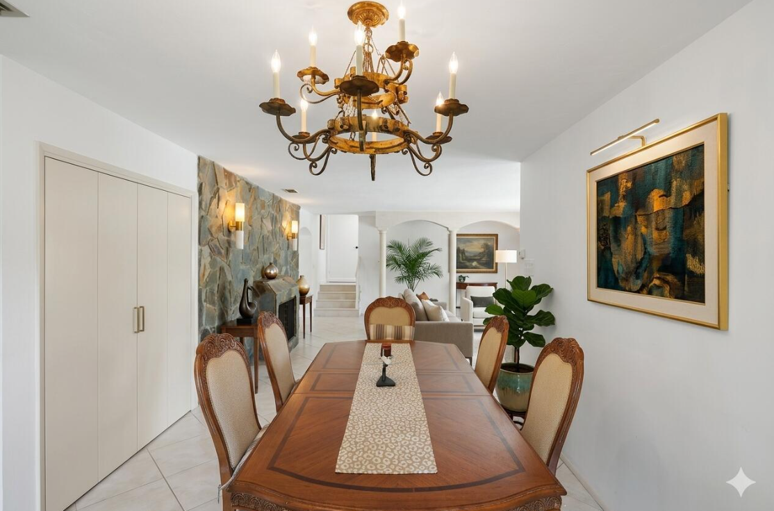 4490LauderdaleLakesDiningRm