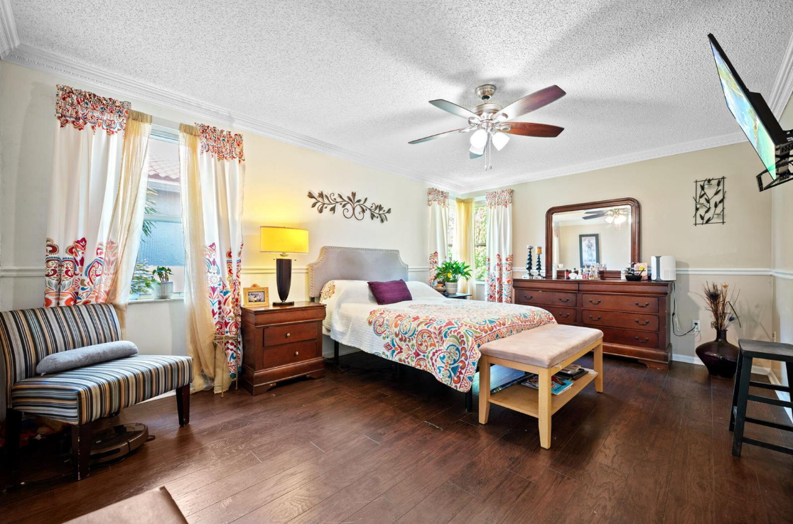483CoralsSpringsBedroom1