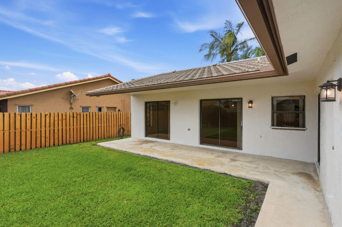 7909MargateBackyard2
