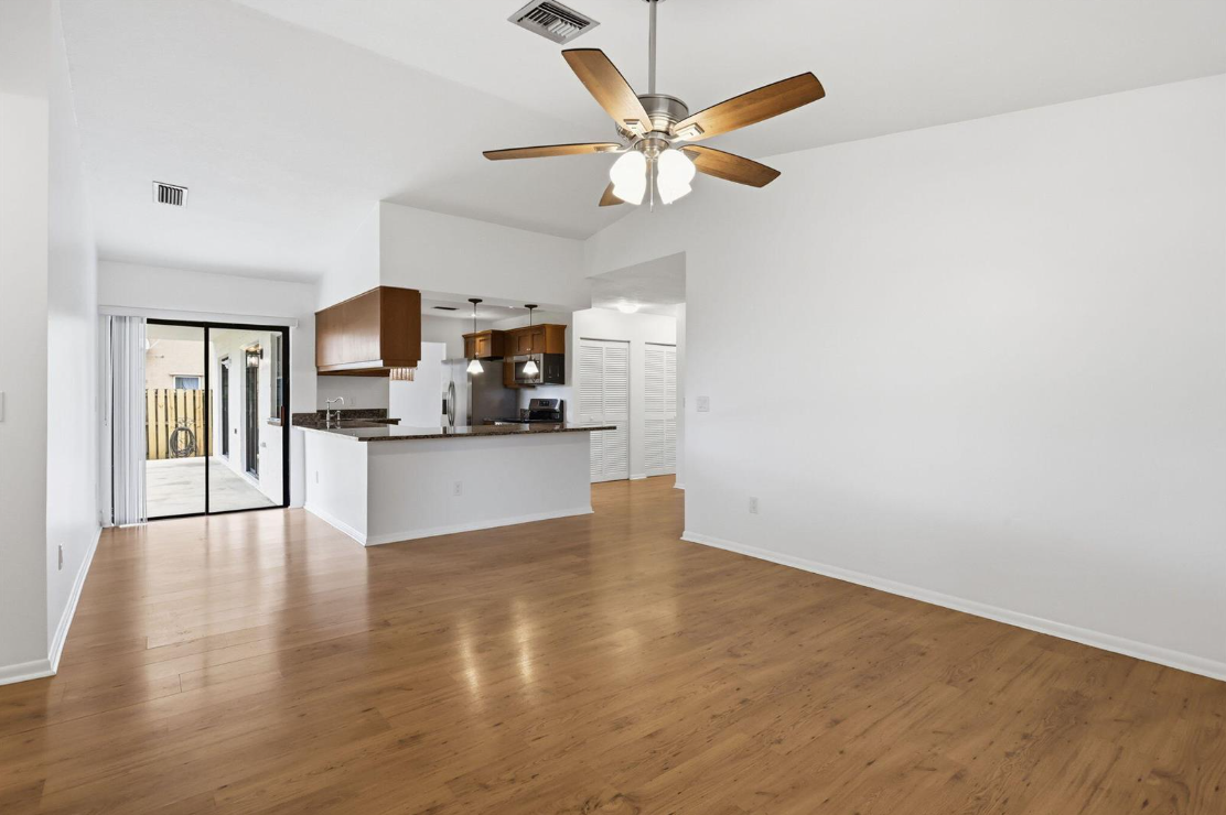 7909MargateLivingDiningRm